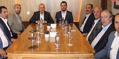 Burhan Kayatürk AK Partili başkanlarla bir araya geldi